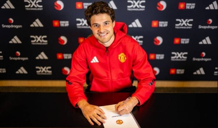 曼晚：曼联的夏窗堪称完美，补强了前锋门将&amp;冗员也基本送走了